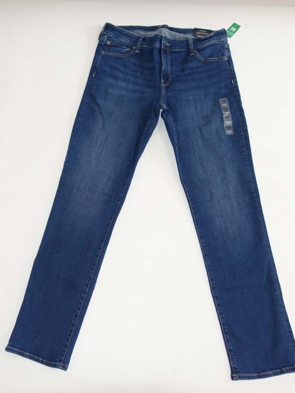 Gap Women's Classic Straight Leg Jeans Size 14 / 32 Long NWT Blue Mid Rise Denim